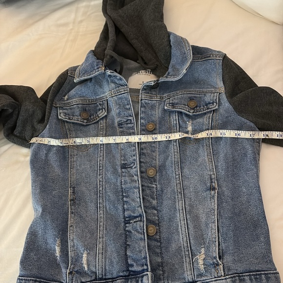 Hollister Hooded Jean jacket - Picture 2 of 3